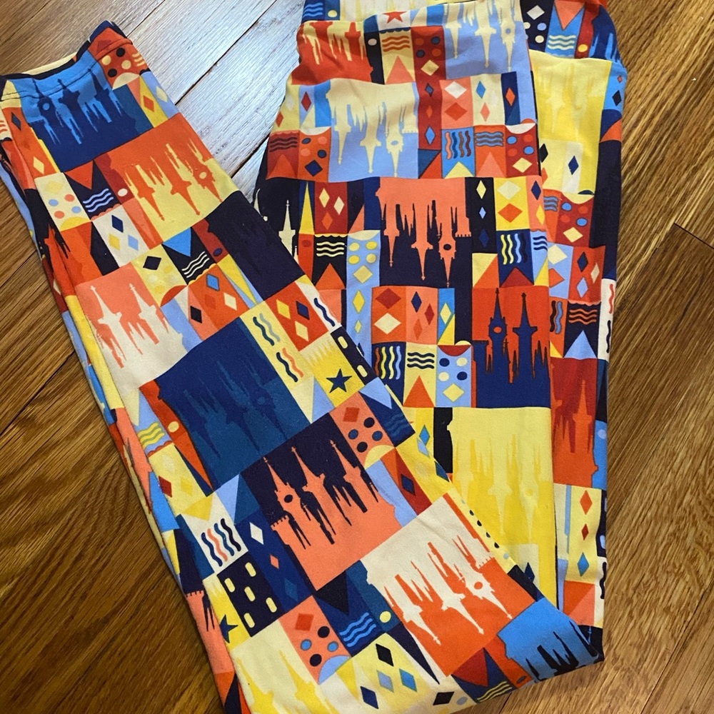 NWOT LulaRoe Disney Leggings